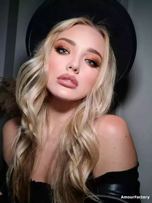 Karina Profile image 1