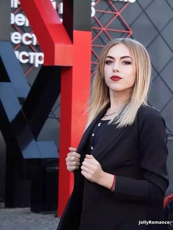 Mykhailyna Profile image 4