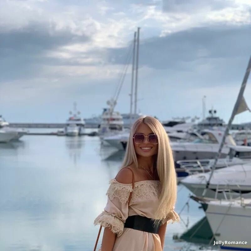 Ekaterina Profile image 3