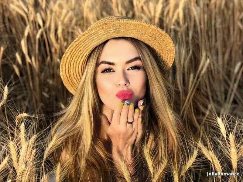 Yana Profile image 5