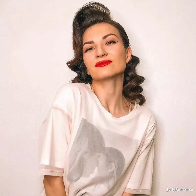 Ekaterina Profile image 2
