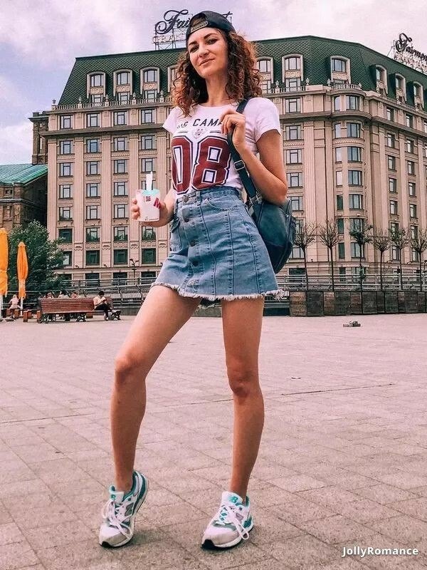Ekaterina Profile image 1
