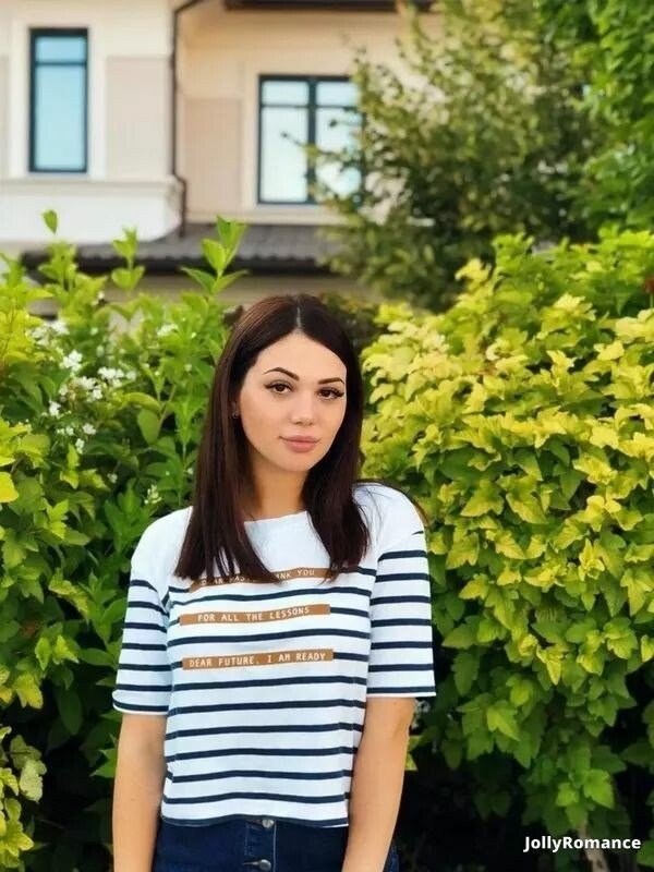 Yuliya Profile image 2