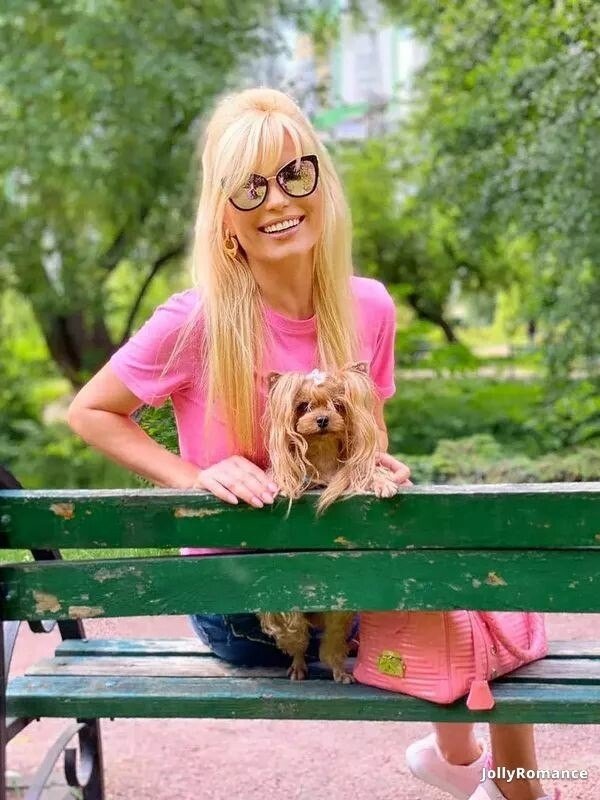 Olena Profile image 3