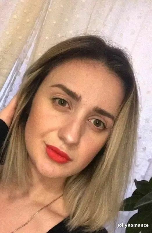 Viktoriya, 30