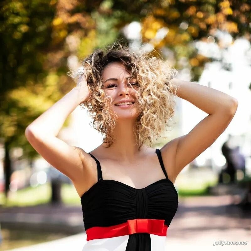 Karina Profile image 5