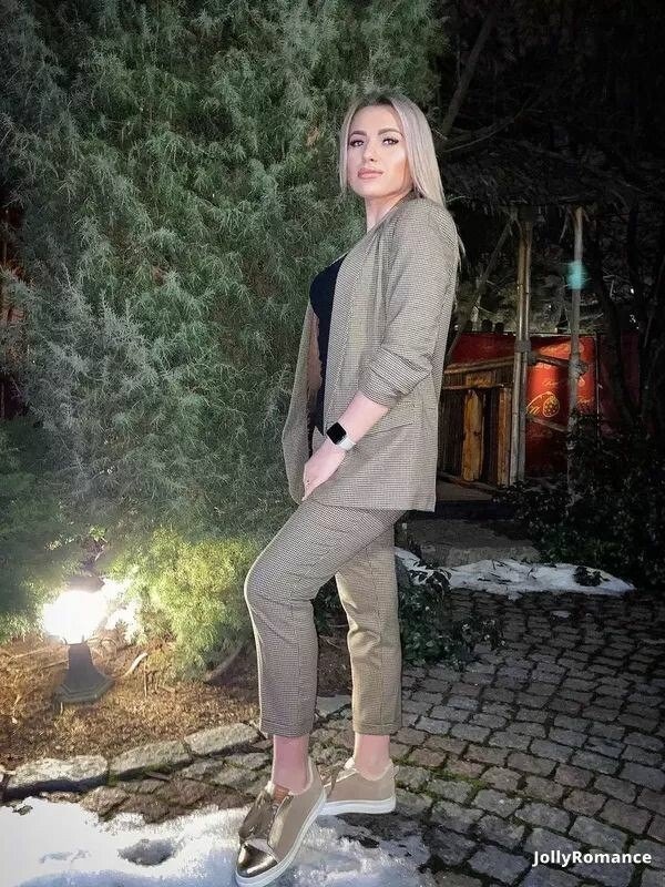Ksenia Profile image 2