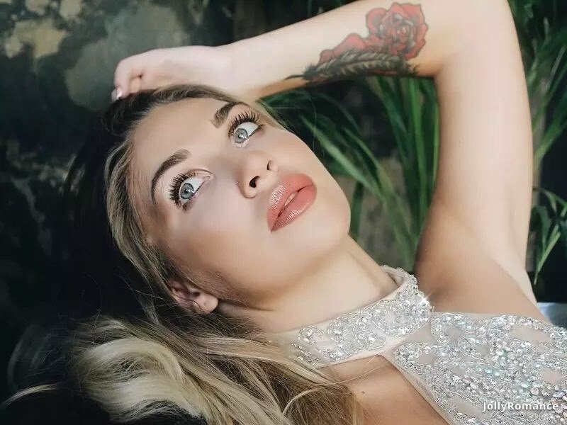 Olga Profile image 1