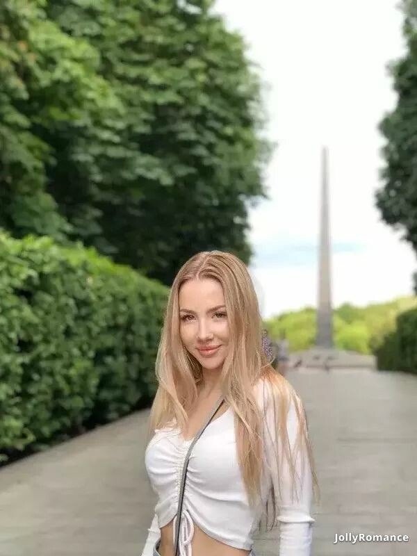 Alla Profile image 5