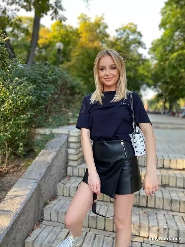 Alina Profile image 3