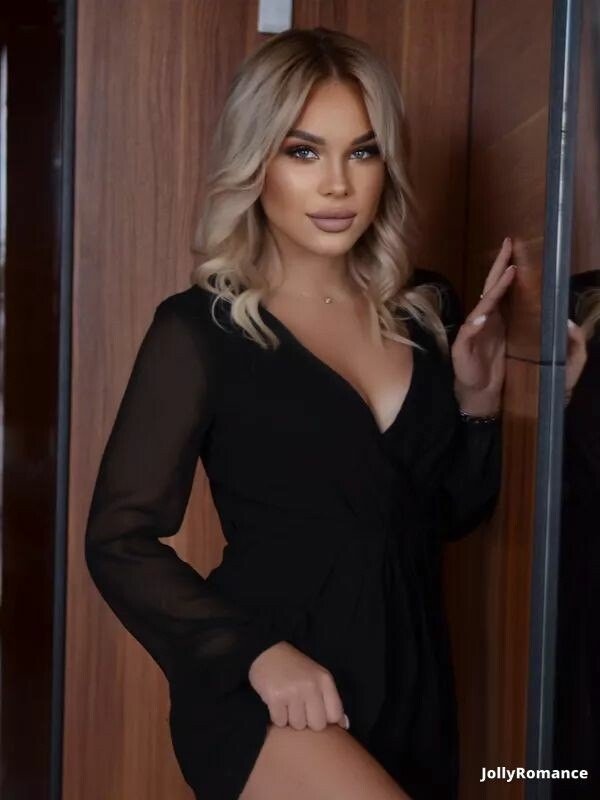Alina, 21