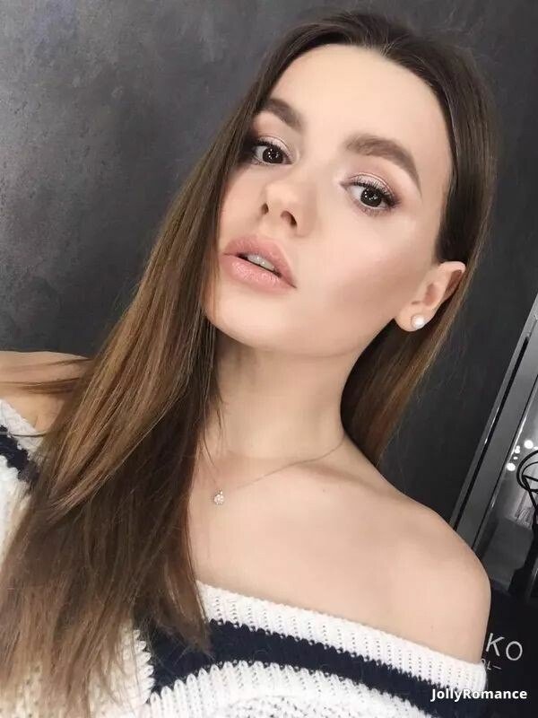 Angelina Profile image 4