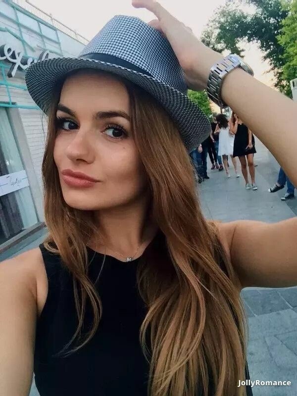 Angelina Profile image 2