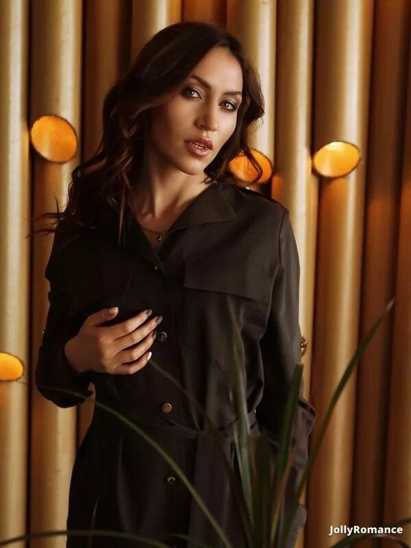 Alina Profile image 4