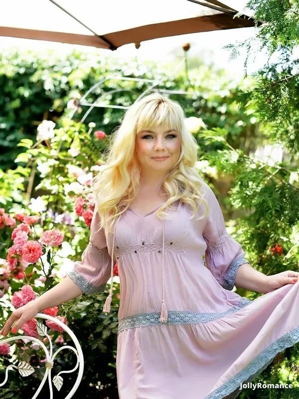 Yana Profile image 3