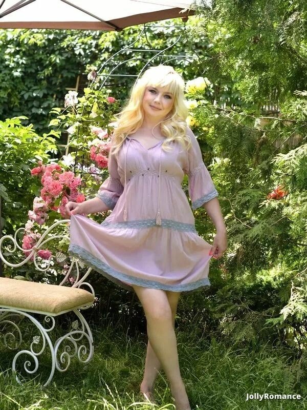 Yana Profile image 4