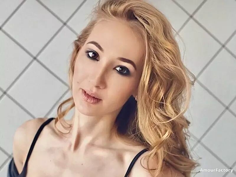 Helena, 32