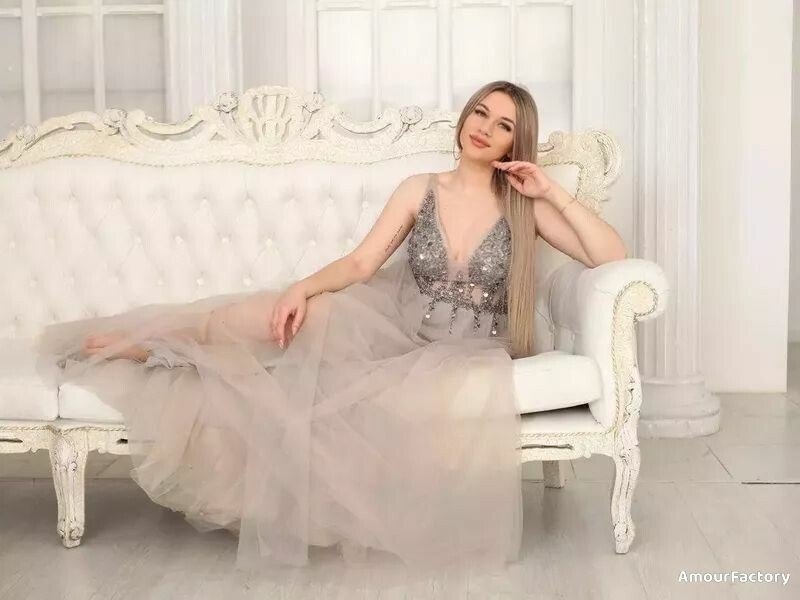 Anna Profile image 4