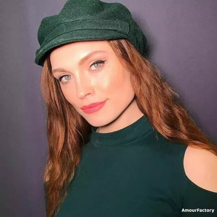 Olga, 26