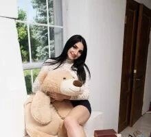 Ellina Profile image 2