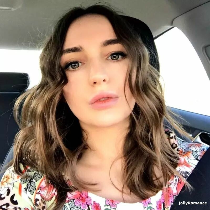 Anna Profile image 3