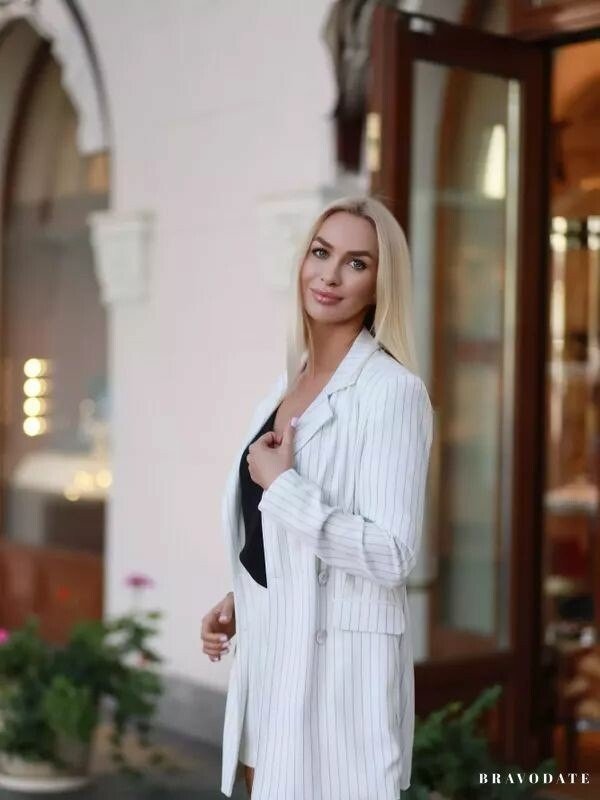 Katerina, 44