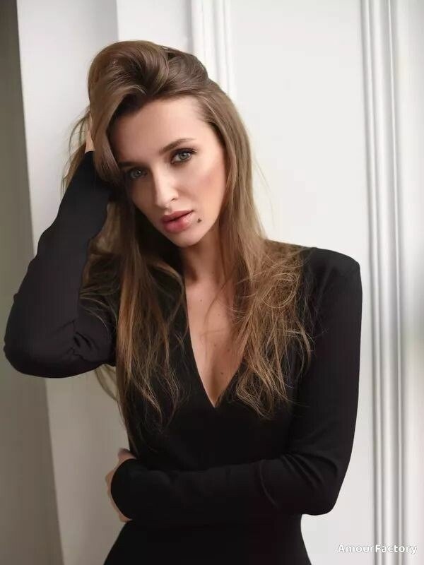 Marina, 29