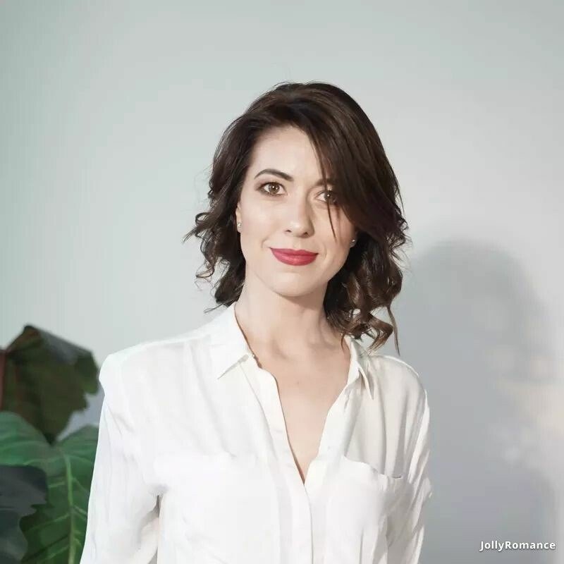 Maeve Profile image 2