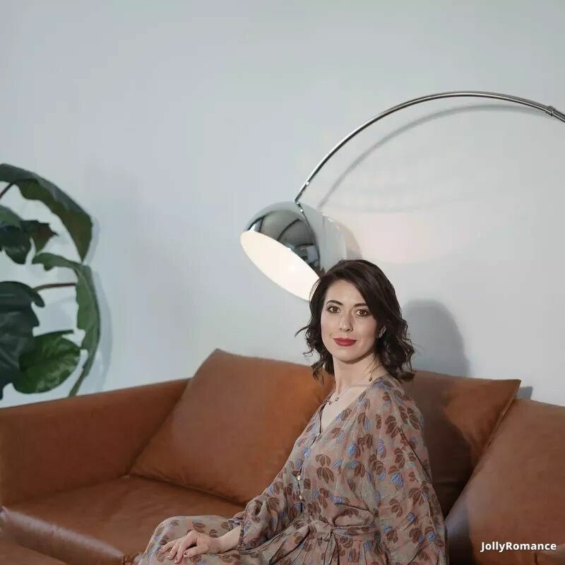 Maeve Profile image 3