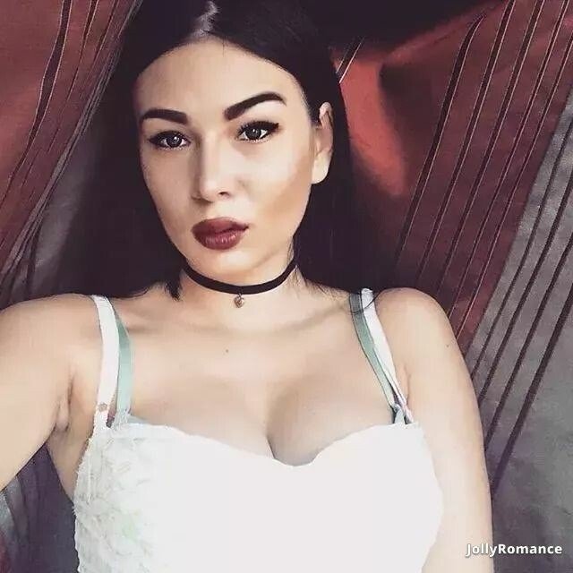 Alaina Profile image 4