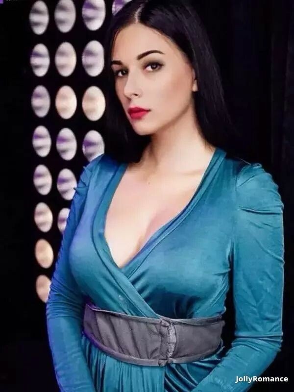 Alaina Profile image 1